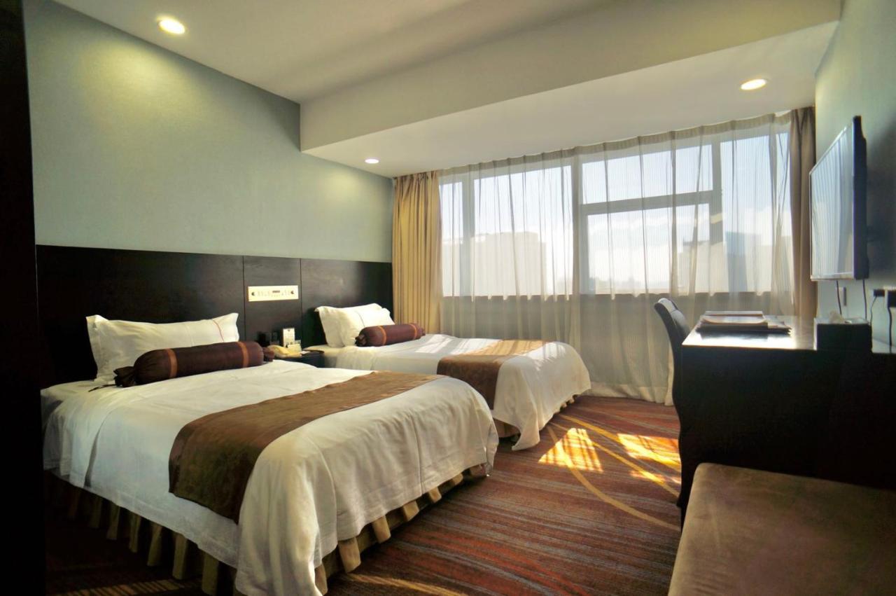 Skyline Plaza Hotel Гуанджоу Екстериор снимка