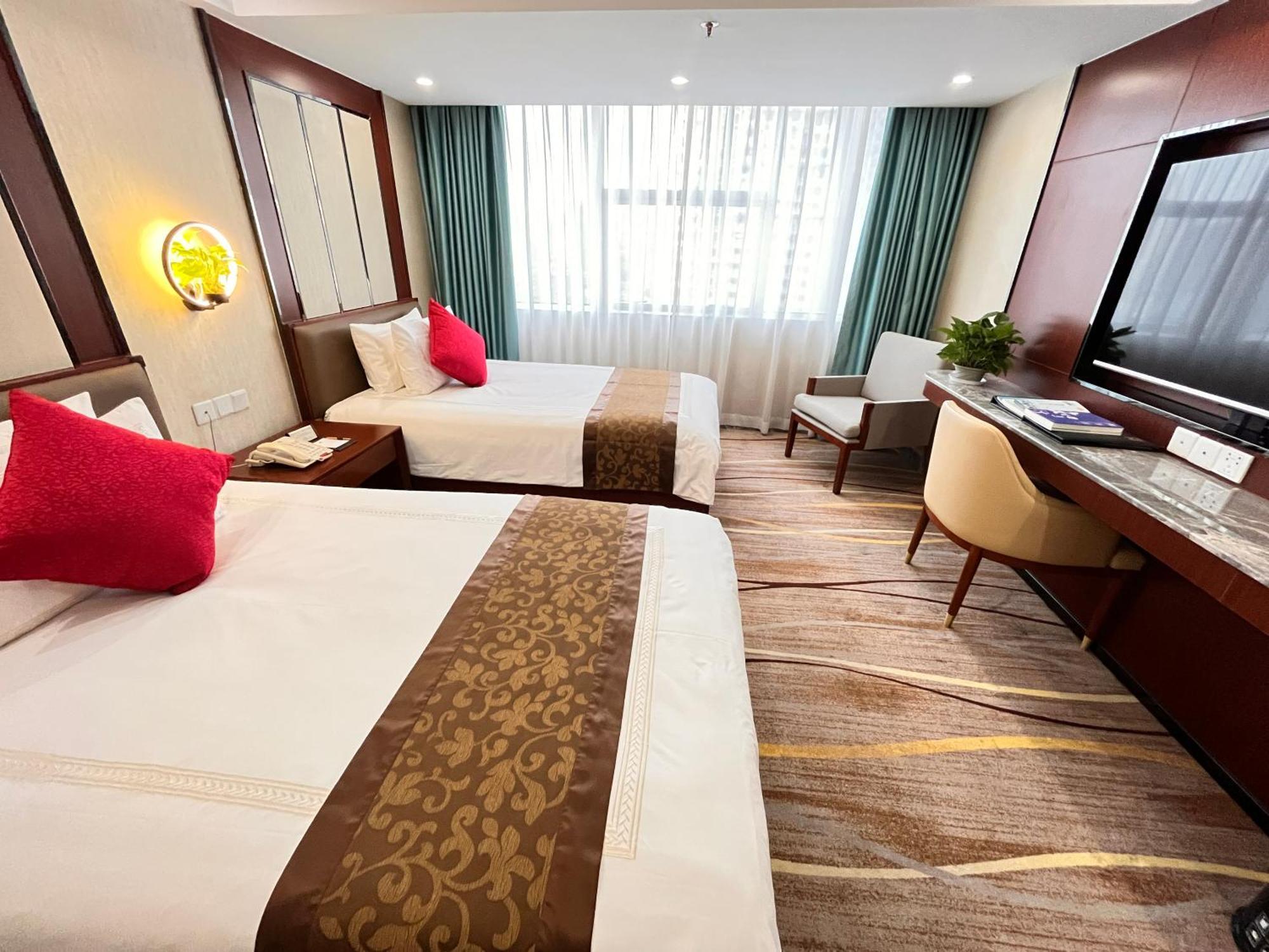 Skyline Plaza Hotel Гуанджоу Екстериор снимка