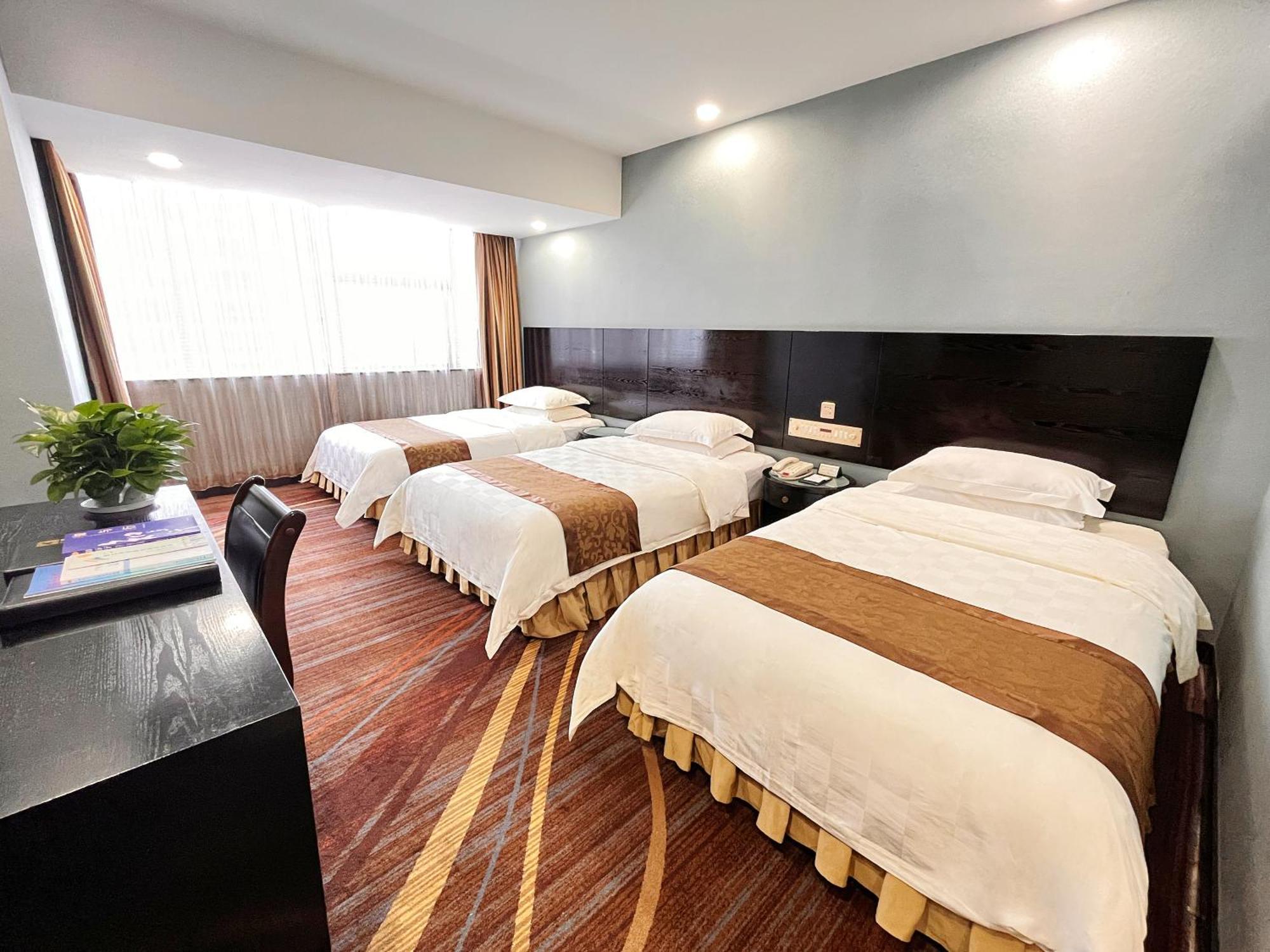 Skyline Plaza Hotel Гуанджоу Екстериор снимка