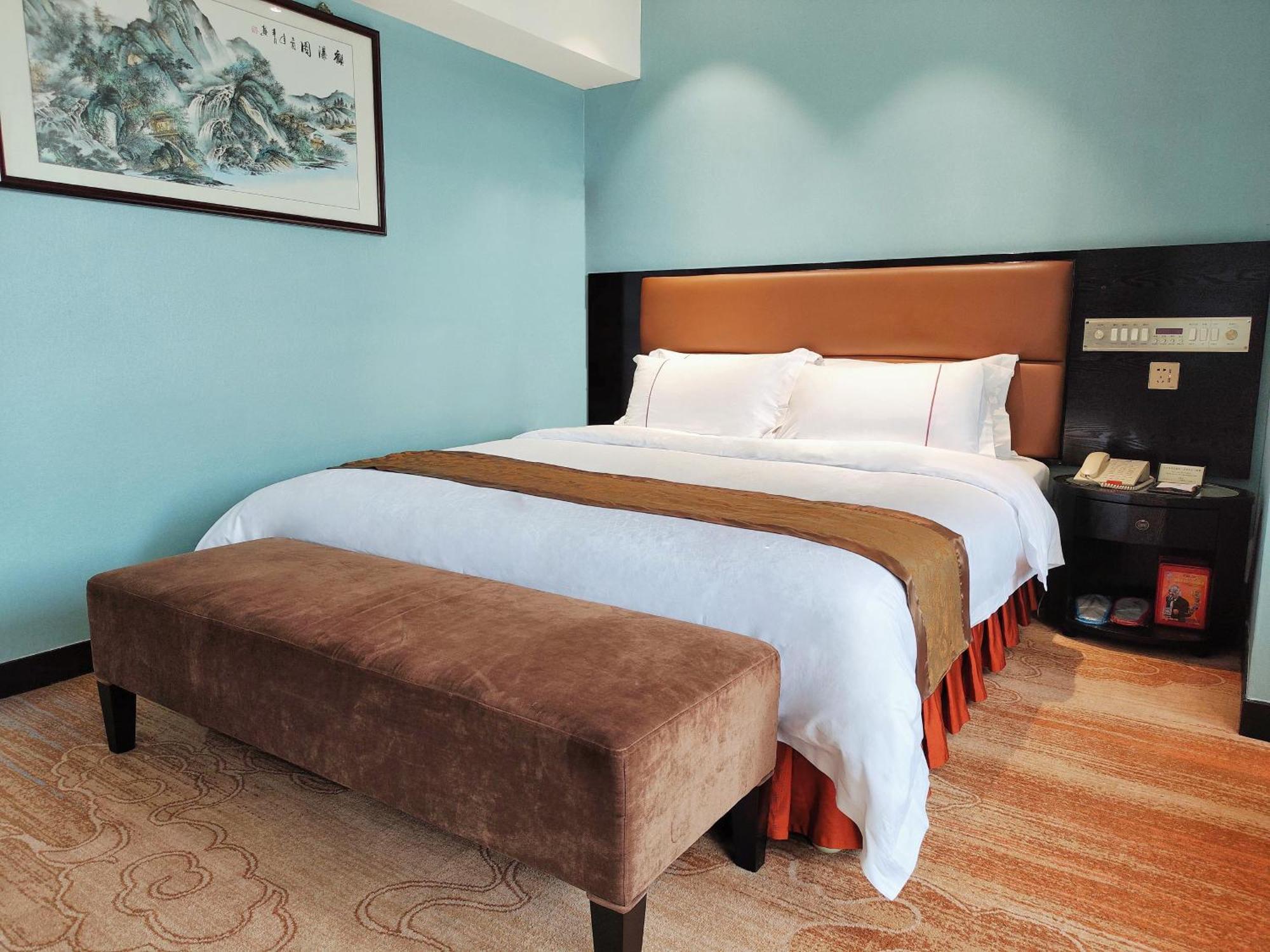 Skyline Plaza Hotel Гуанджоу Екстериор снимка